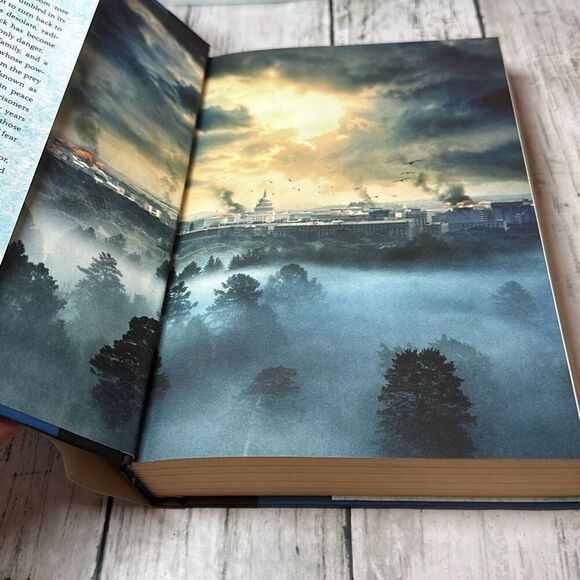 Nora Roberts Chronicles of The One #1-3 Hardcover, Blood & Bone, Rise of Magicks - Picture 5 of 8